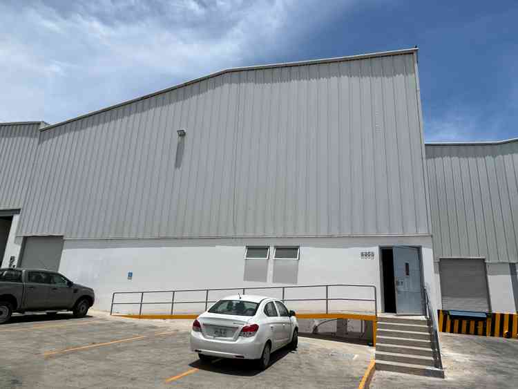 bodega en renta carretera a san isidro mazatepec santa cruz de las flores tlajomulco de zuniga jalisco pluKBca